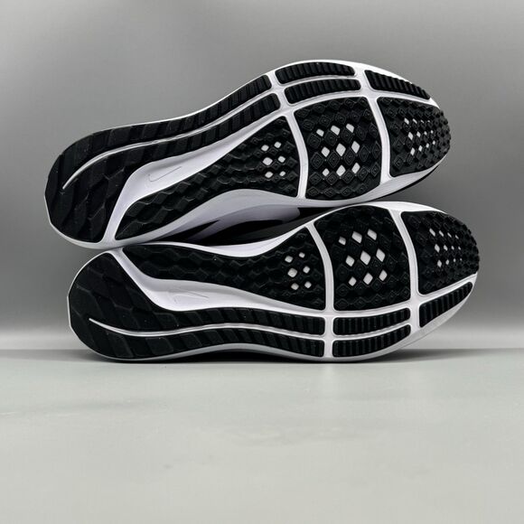 Nike Air Zoom Pegasus 40 Mens Running Shoes Black White DV3853-001 Size 13 NEW
